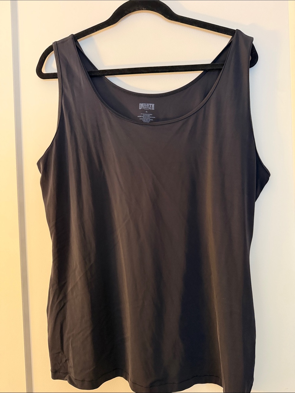 Duluth Trading XL Black Scoop Neck Tank